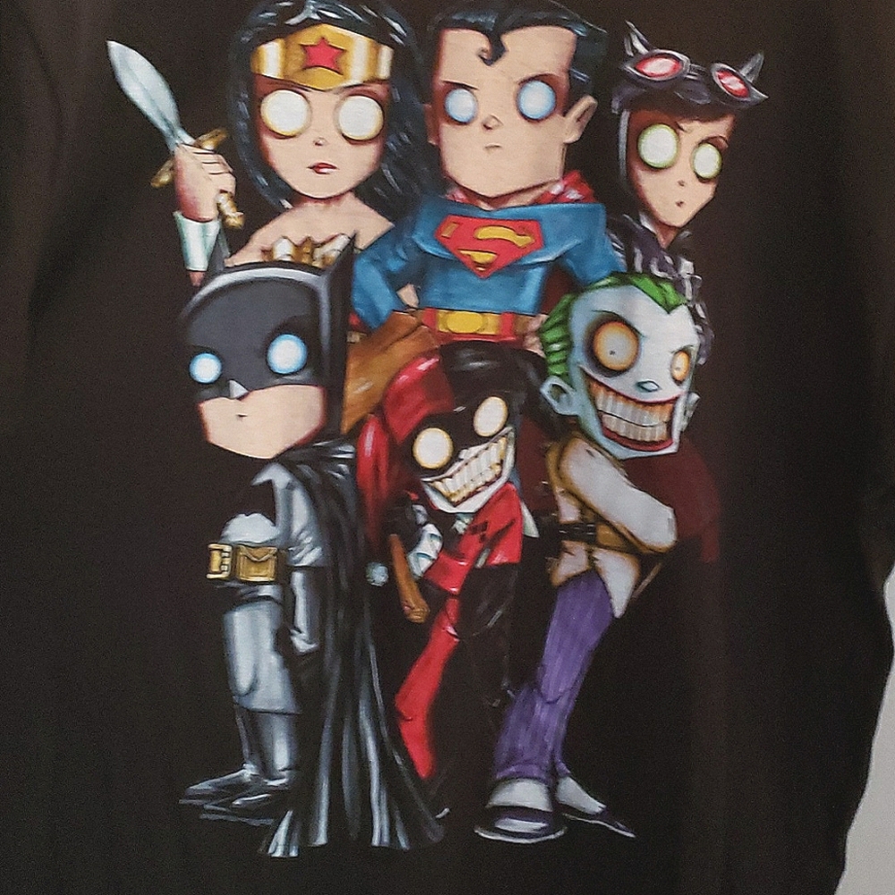 Justice League T-Shirt - Picture 2 of 4